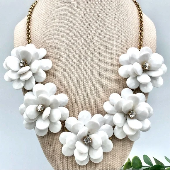 J. Crew White Flower And Crystal Necklace - Picture 3 of 13